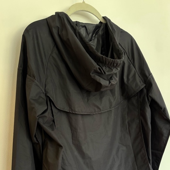 NIKE Women’s Black Lightweight Jacket, Size S, Worn Once, Like New Condition - Picture 9 of 12